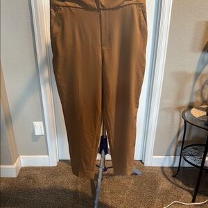 Banana Republic New with Tags brownishTan pull on Trousers. Size 14